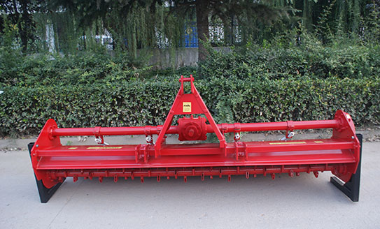 埋茬耕整機